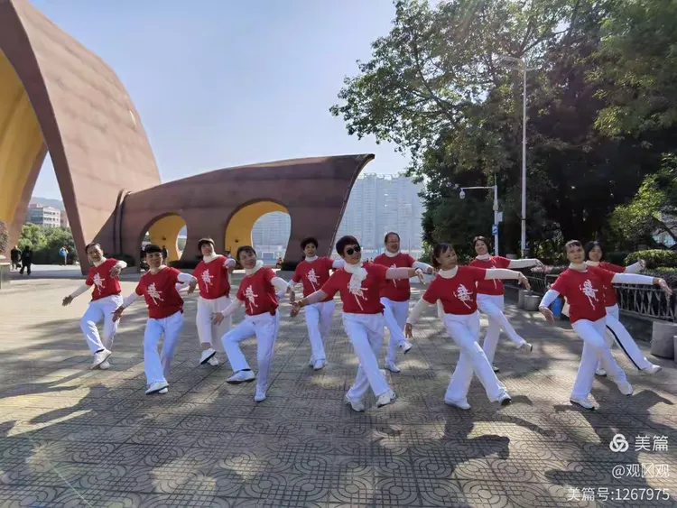 动起来舞起来，健康快乐永远